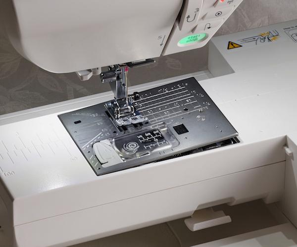 elna eXpressive 850, Kombinierte Näh- und Stickmaschine - 5