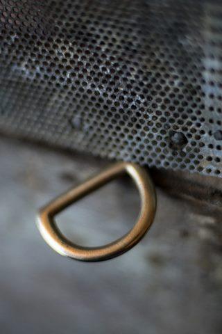 Exklusiver D-Ring in Antik-Gold für 3cm Lederband