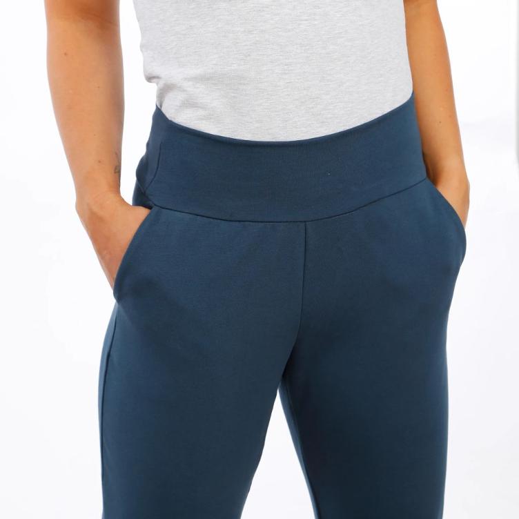 FRAU NELLI, Knöchelfreie Jogginghose von Studio Schnittreif - 0