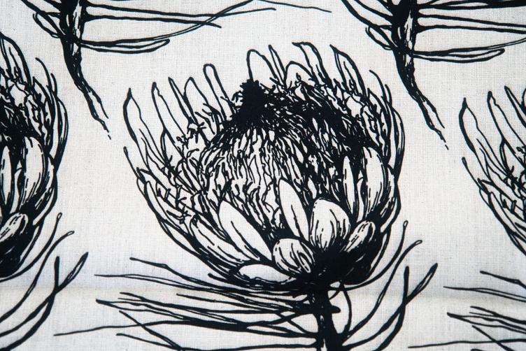 King Protea, Black & White, Canvas 50x140cm - 2