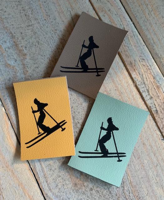 Kunstleder Patch, Skifahrer, 6x4cm (Veganes Kunstleder)