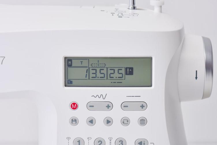 SINGER Elite CE677 - 4