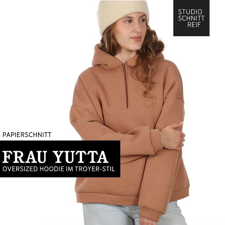 Studio Schnittreif, Frau YUTTA, Oversize Hoodie